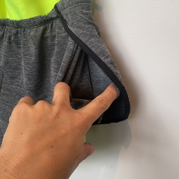 Nike running shorts Small - Picture 6 of 8